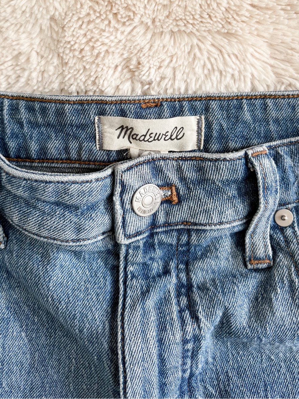 Madewell Curvy 90s Straight Jeans 30T High Rise Tall Light Wash Denim - Picture 3 of 8